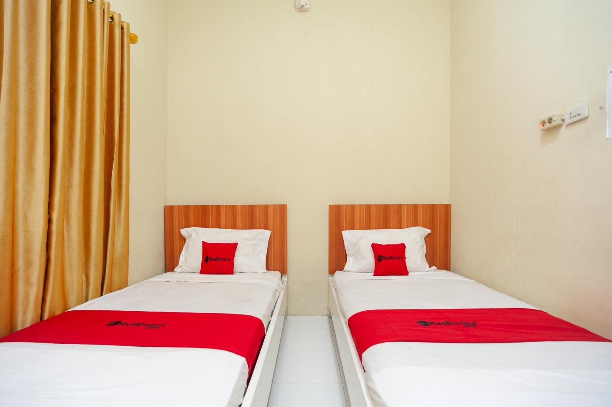Reddoorz Near Universitas Muhammadiyah Pringsewu Margakaya  Exterior photo