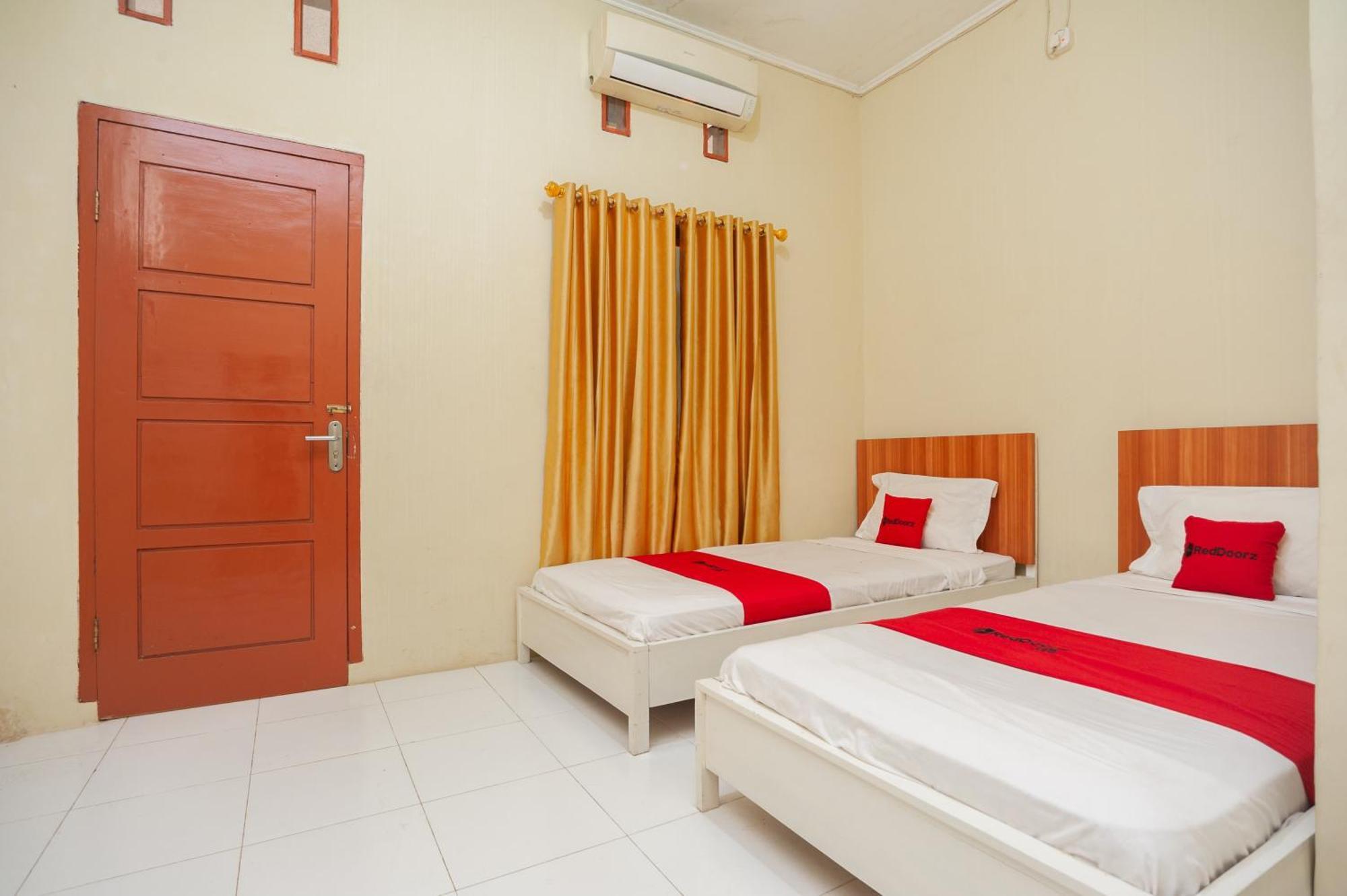 Reddoorz Near Universitas Muhammadiyah Pringsewu Margakaya  Exterior photo